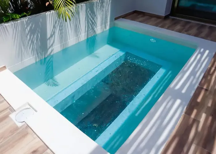 Spacious 4br With Private Pool & Lush Courtyard In Villa Tulum